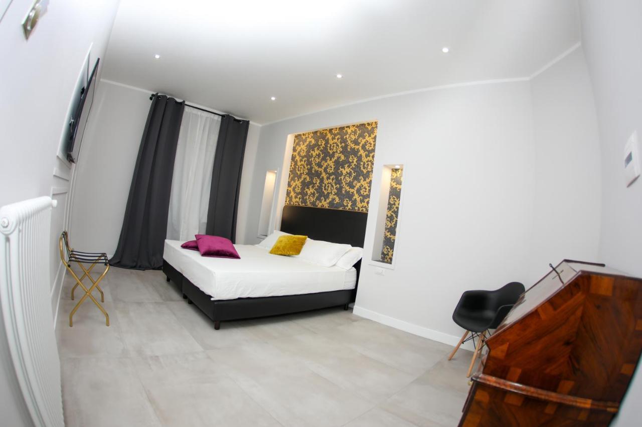 Principessa Isabella Luxury Rooms Salerno Exterior foto
