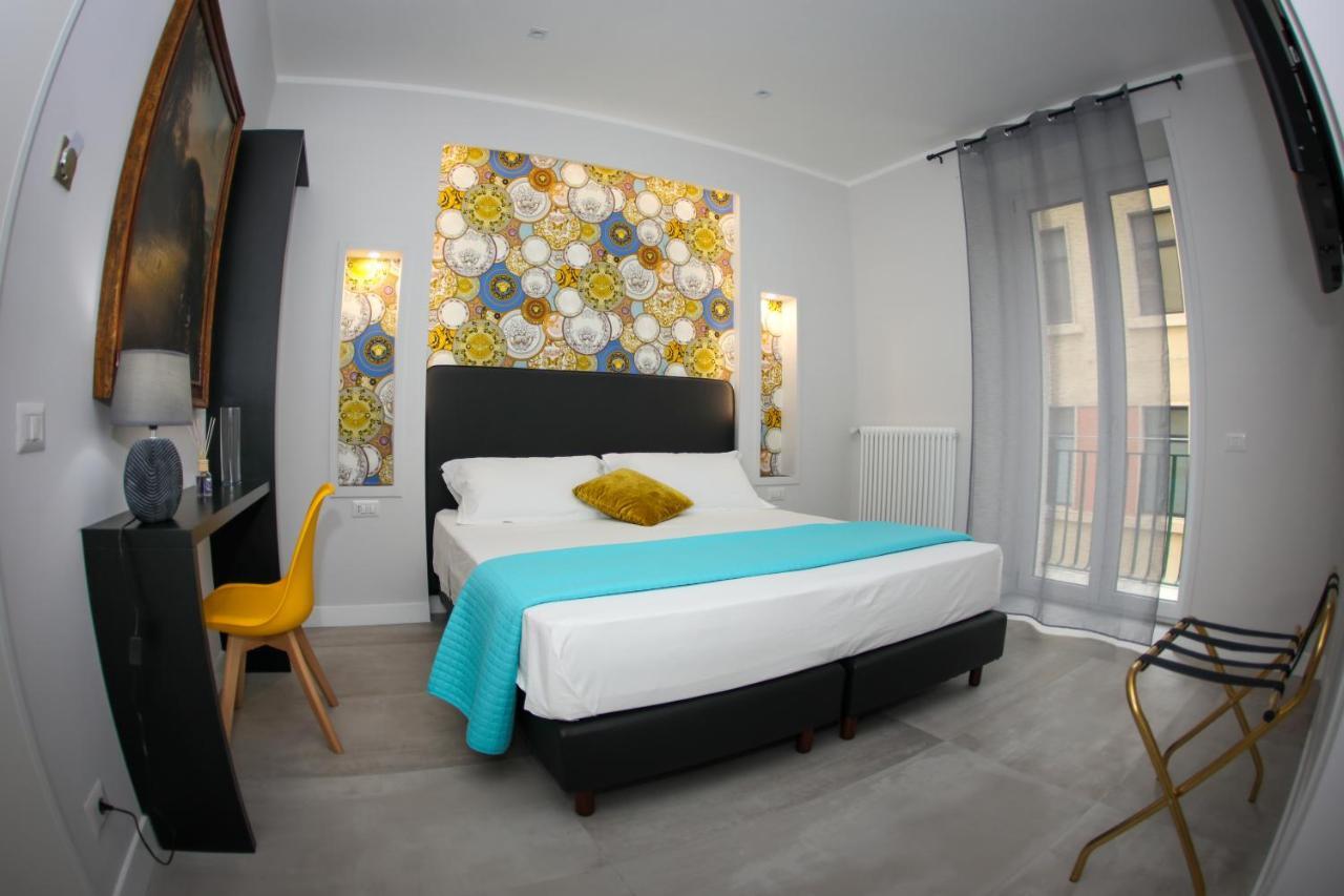 Principessa Isabella Luxury Rooms Salerno Exterior foto